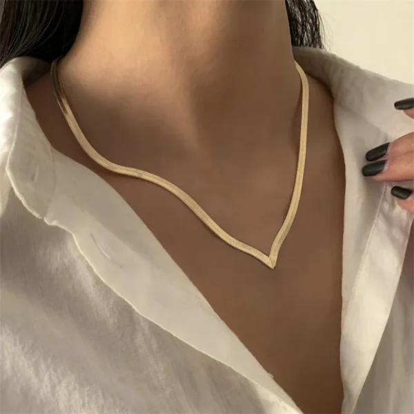 Collier plat à chevrons pour femmes, tour de cou de fête, bijoux à breloques . – Image 3